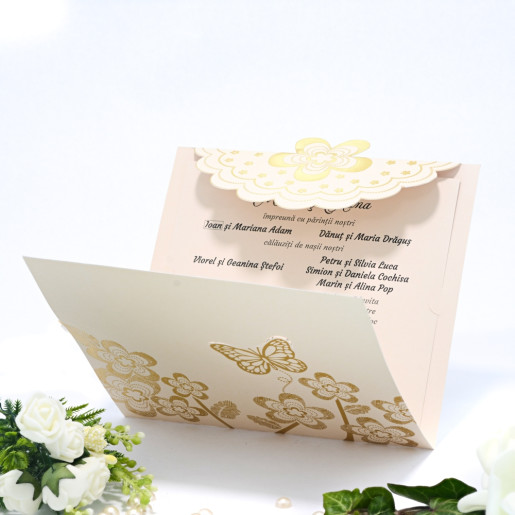 Invitatie de nunta crem florala cu fluturi tiparita auriu 115445 TBZ