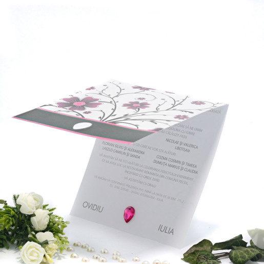 Invitatie de nunta gri sidef cu insertii florale roz si negru 2114 TBZ