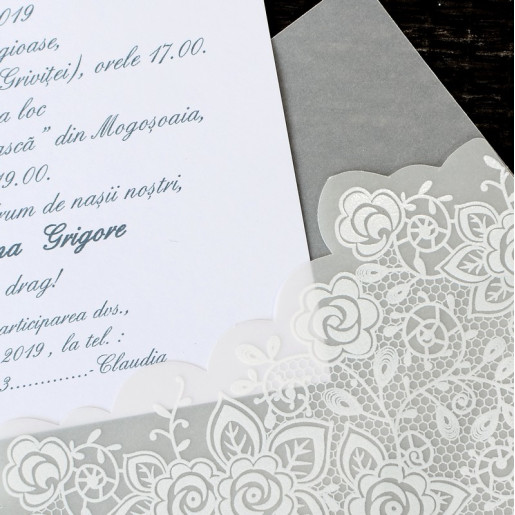Invitatie de nunta eleganta alba cu calc si fundita 1143 Polen