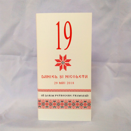 M66 Alb/Crem - Meniu cu motiv traditional