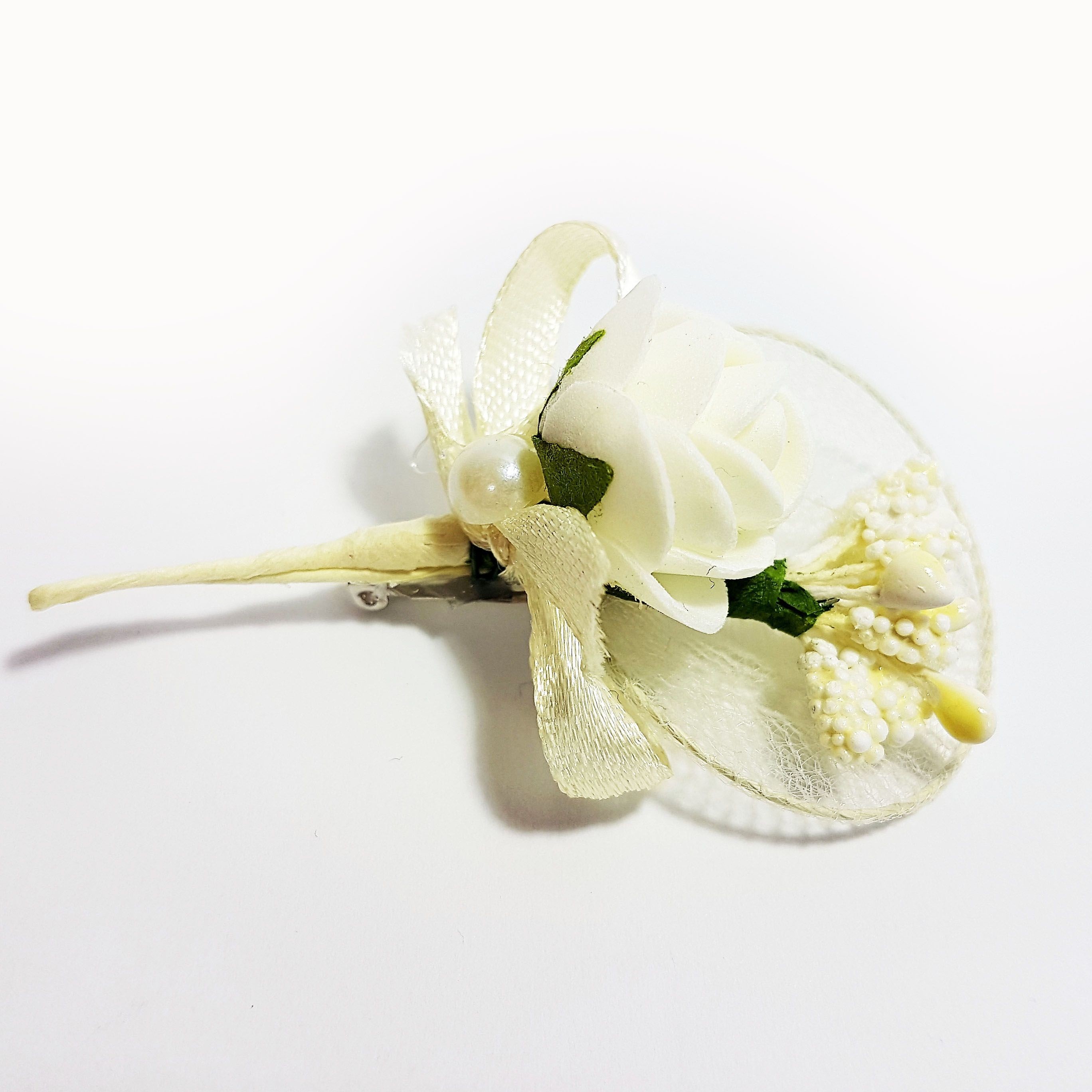 Cocarda Cu Trandafiri Artificiali 03 Ivory Invitatie De Nunta