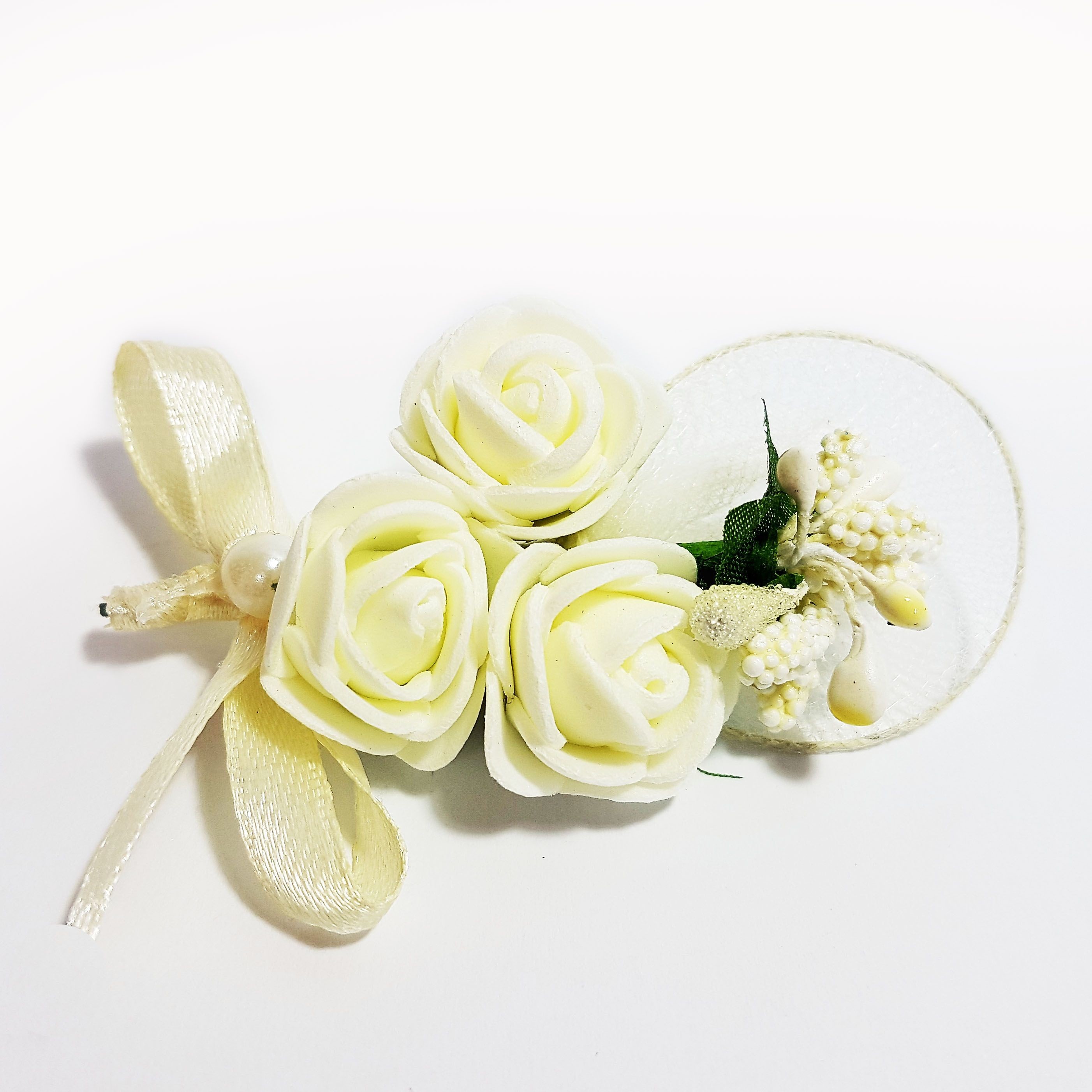 Cocarda Cu Trandafiri Artificiali 05 Ivory Invitatie De Nunta
