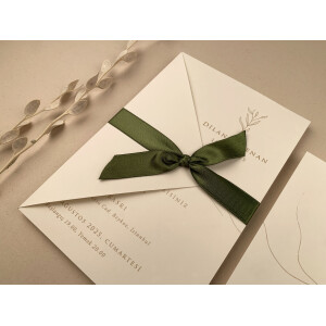 Invitatie De Nunta Eleganta Cu Fundita Verde 12283 ELA