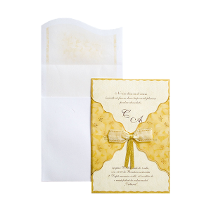 Invitatie de nunta cu calc auriu si fundita 150028 TBZ