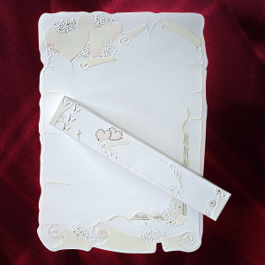 Invitatie de nunta papirus cu floricele si inimioare roz 119007 TBZ
