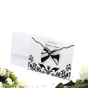 Invitatie de nunta florala cu funda negru si argintiu 115421 TBZ